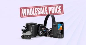 Retailer browsing wholesale mobile accessories on Saddar App in Karachi.